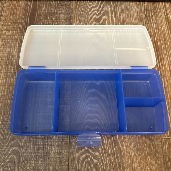 Tupperware Lunch N Things Divided Hinged Container - Picture 9 of 11